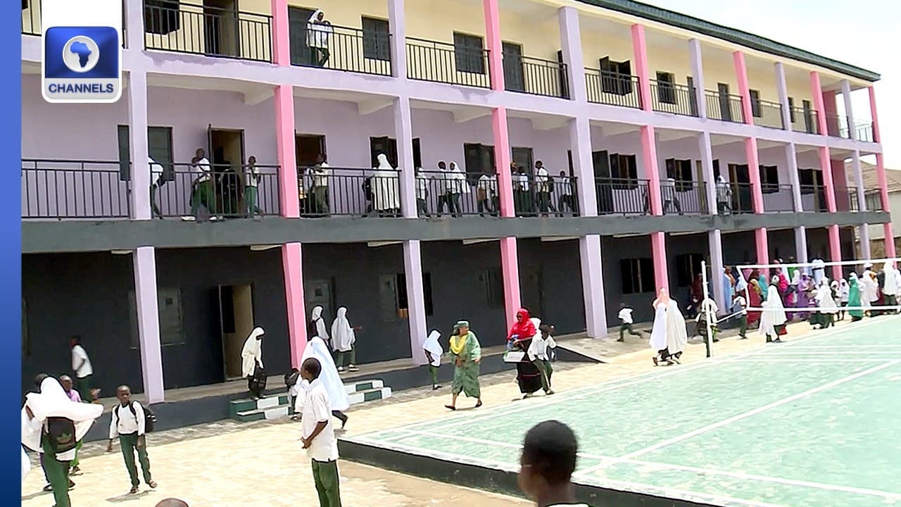 Kaduna Govt Upgrades Primary School, Distributes Learning Materials