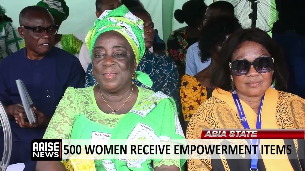ABIA STATE: 500 WOMEN RECEIVE EMPOWERMENT ITEMS