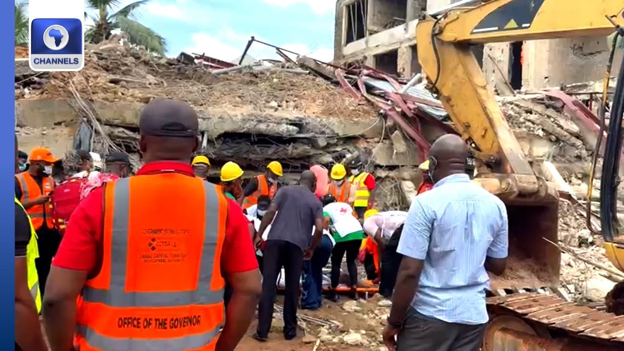 One Dead, Four Rescued As Four Storey Building Collapses In Enugu